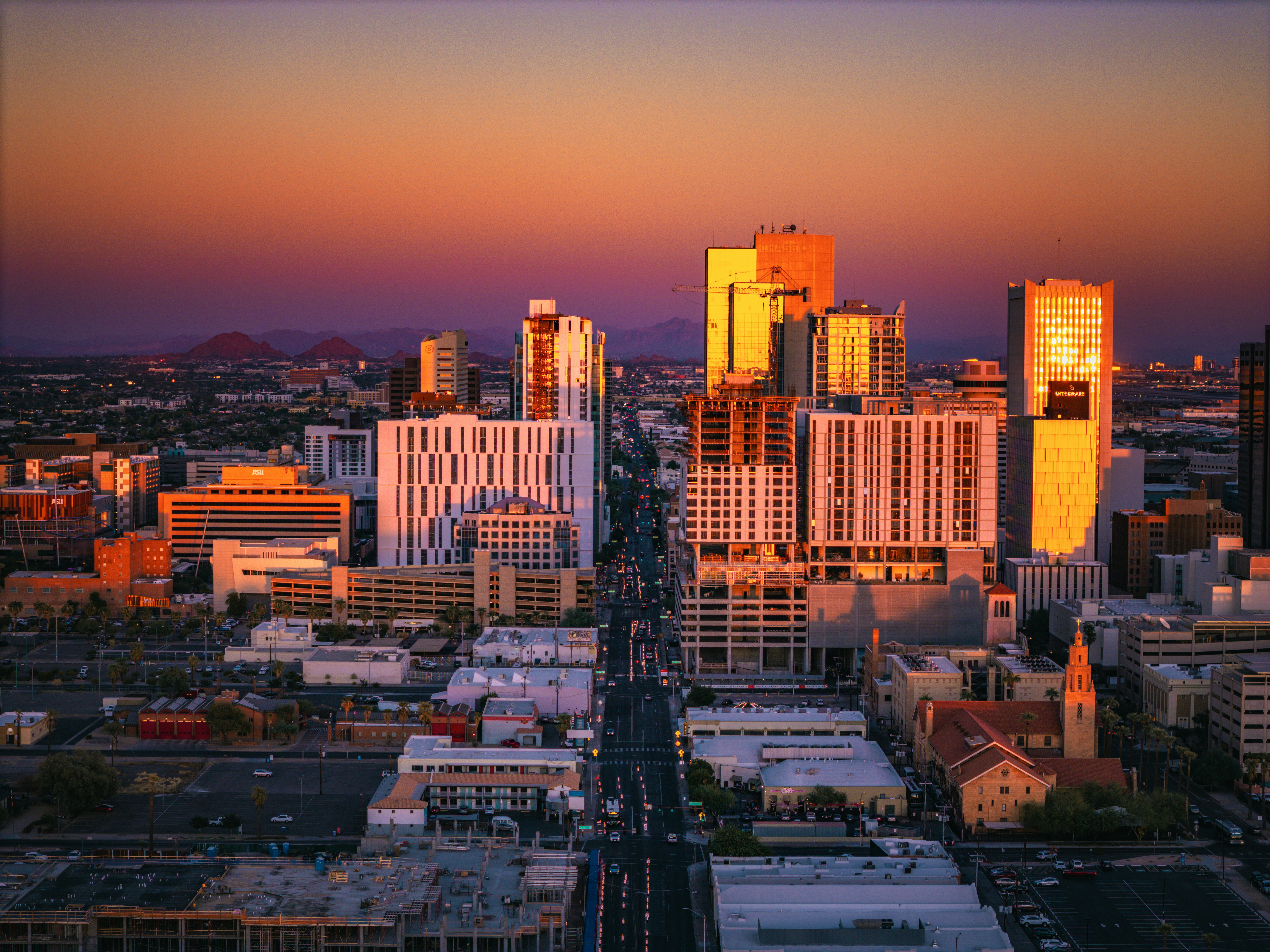 Phoenix, AZ skyline — local weather forecast and conditions