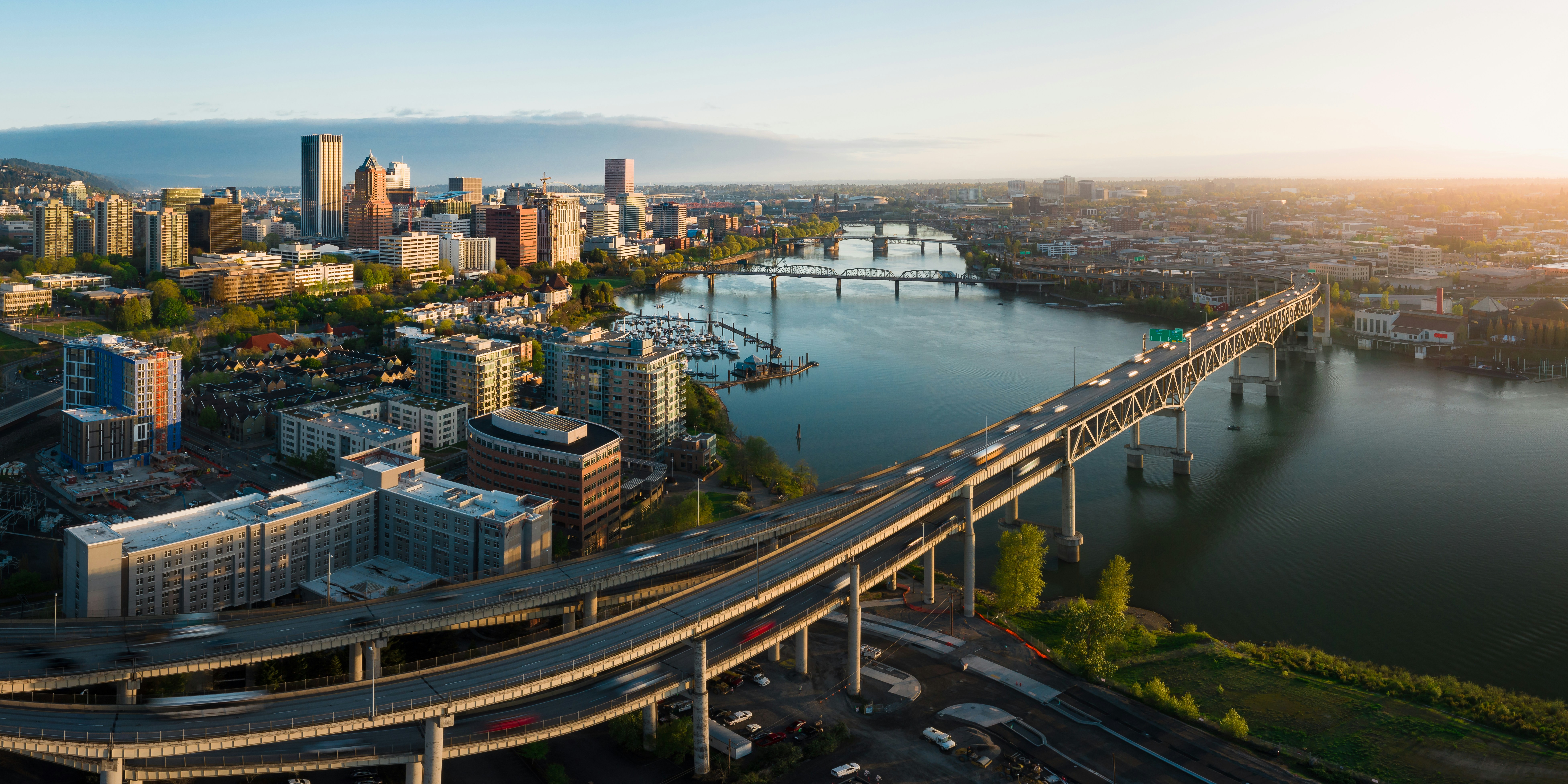 Portland, OR skyline — local weather forecast and conditions